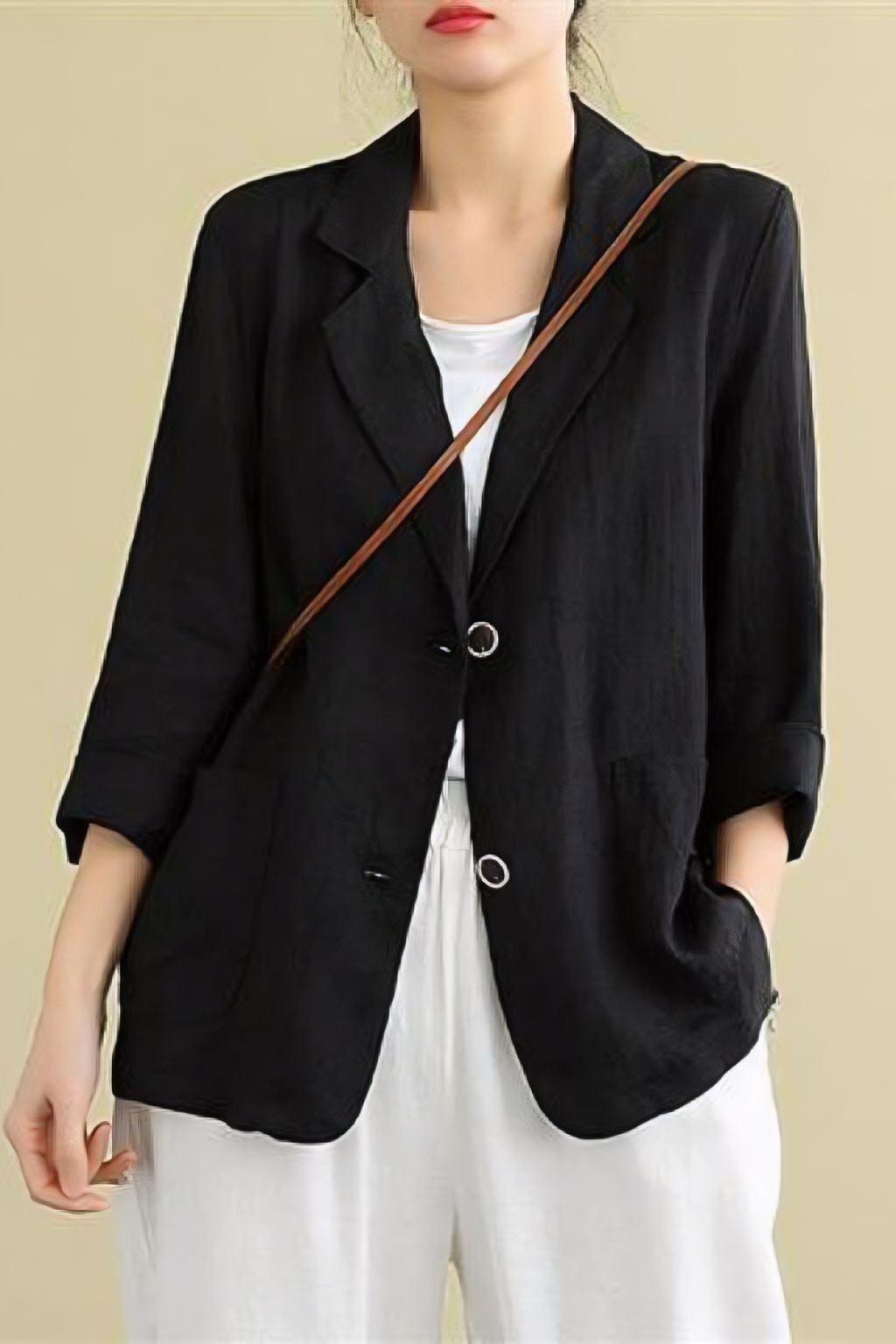 Chic Rolled-Sleeve Blazer – Relaxed Fit & Front Pocket Detailing