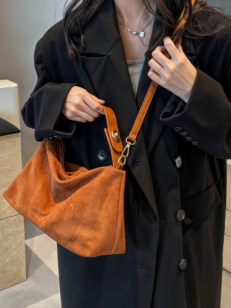 Vintage Suede Shoulder Bag – Soft, Stylish & Everyday Ready