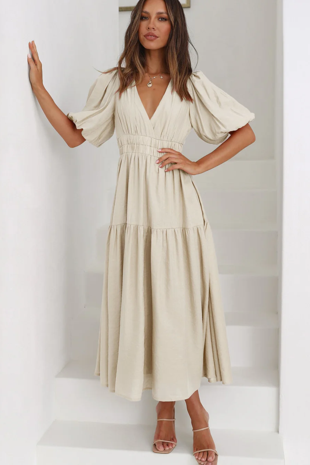Feminine Puff-Sleeve Maxi Dress – Flowy Shape & Effortless Movement