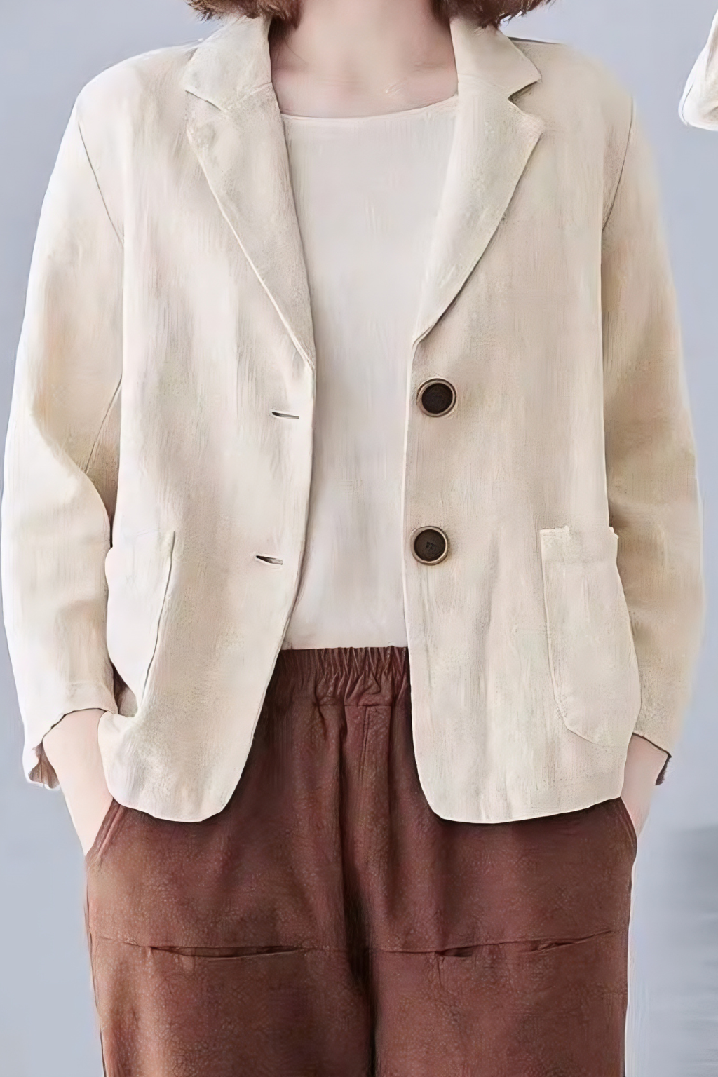 Chic Rolled-Sleeve Blazer – Relaxed Fit & Front Pocket Detailing