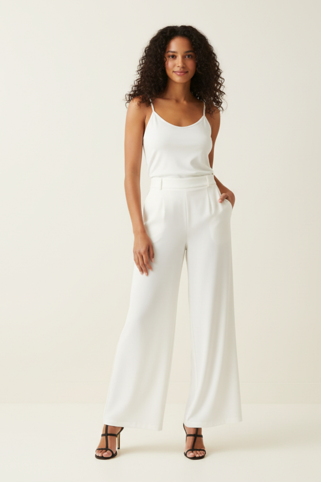Tailored High-Waist Wide-Leg Trousers – Refined Cut & Effortless Flow