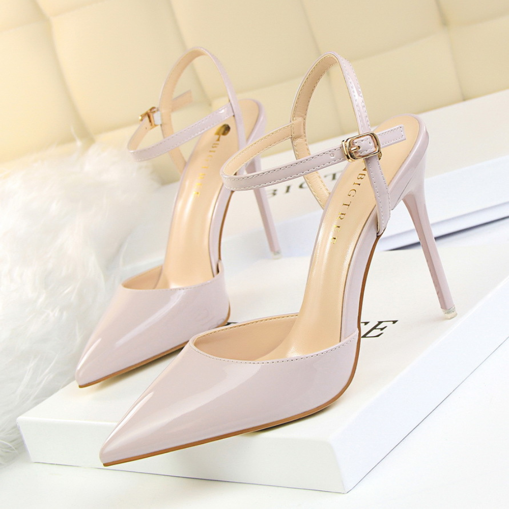 Classic Stiletto Heels – Pointed Toe & Ankle Strap