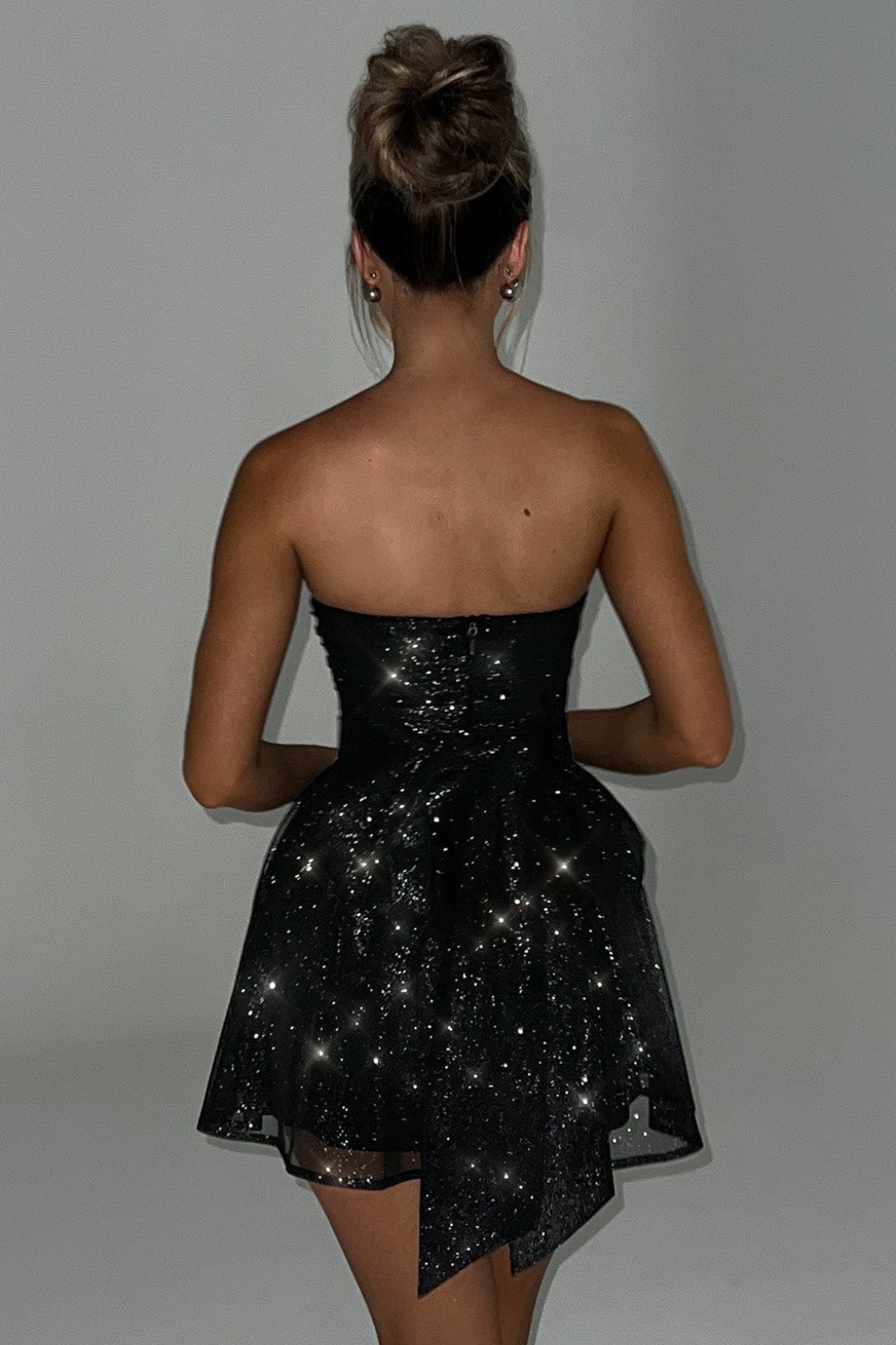Strapless Mini Dress – Chic Glitter Finish & Statement Bow Detail