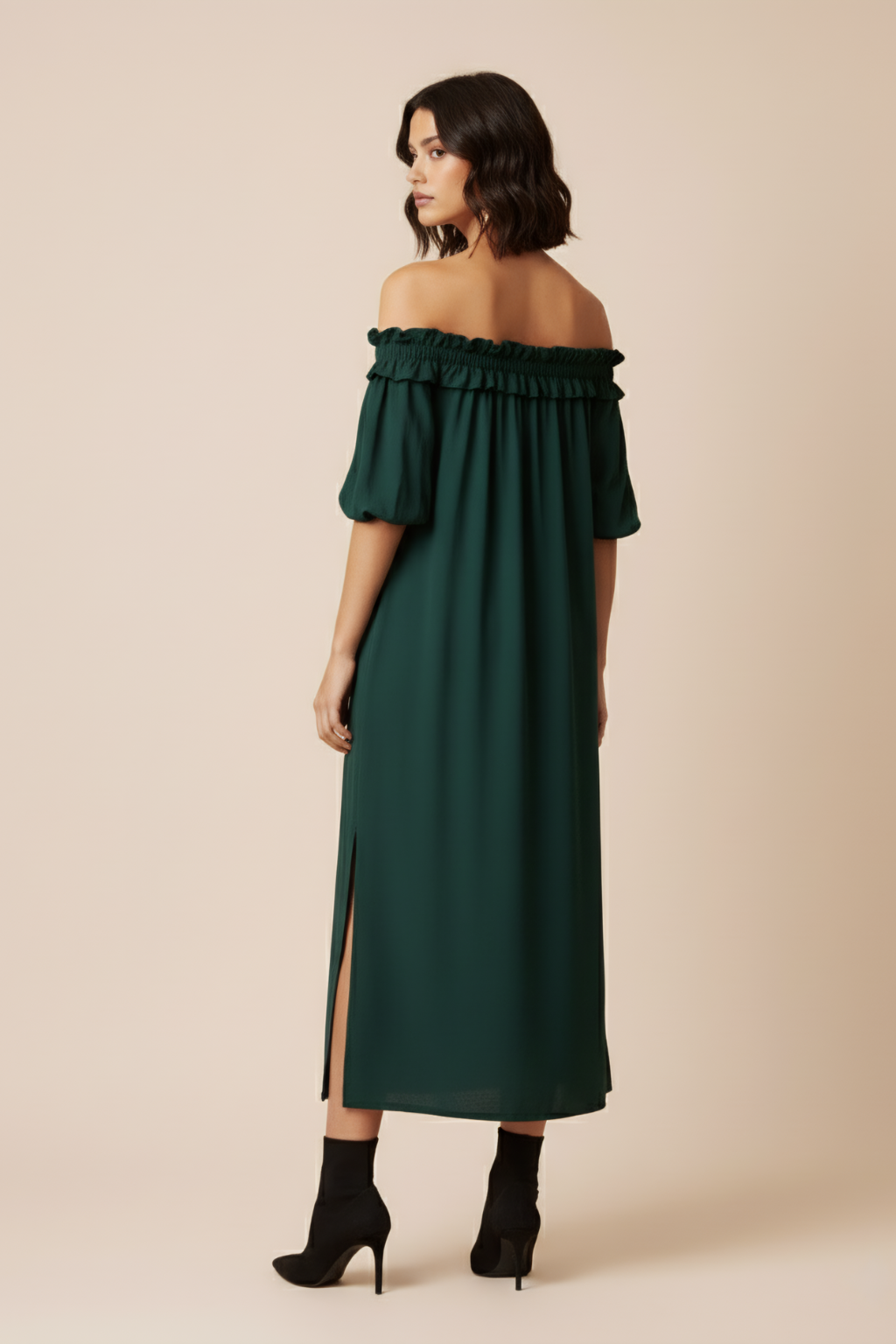 Romantic Off-Shoulder Ruffle Maxi Dress – Flowing Silhouette & Side-Split Elegance