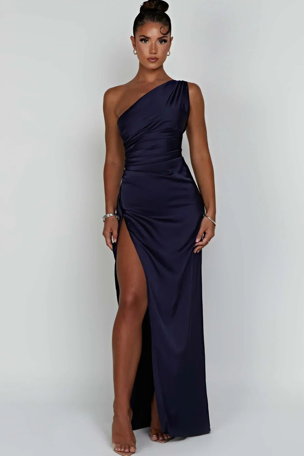 Satin One-Shoulder Evening Dress – Elegant Maxi Silhouette & High Split