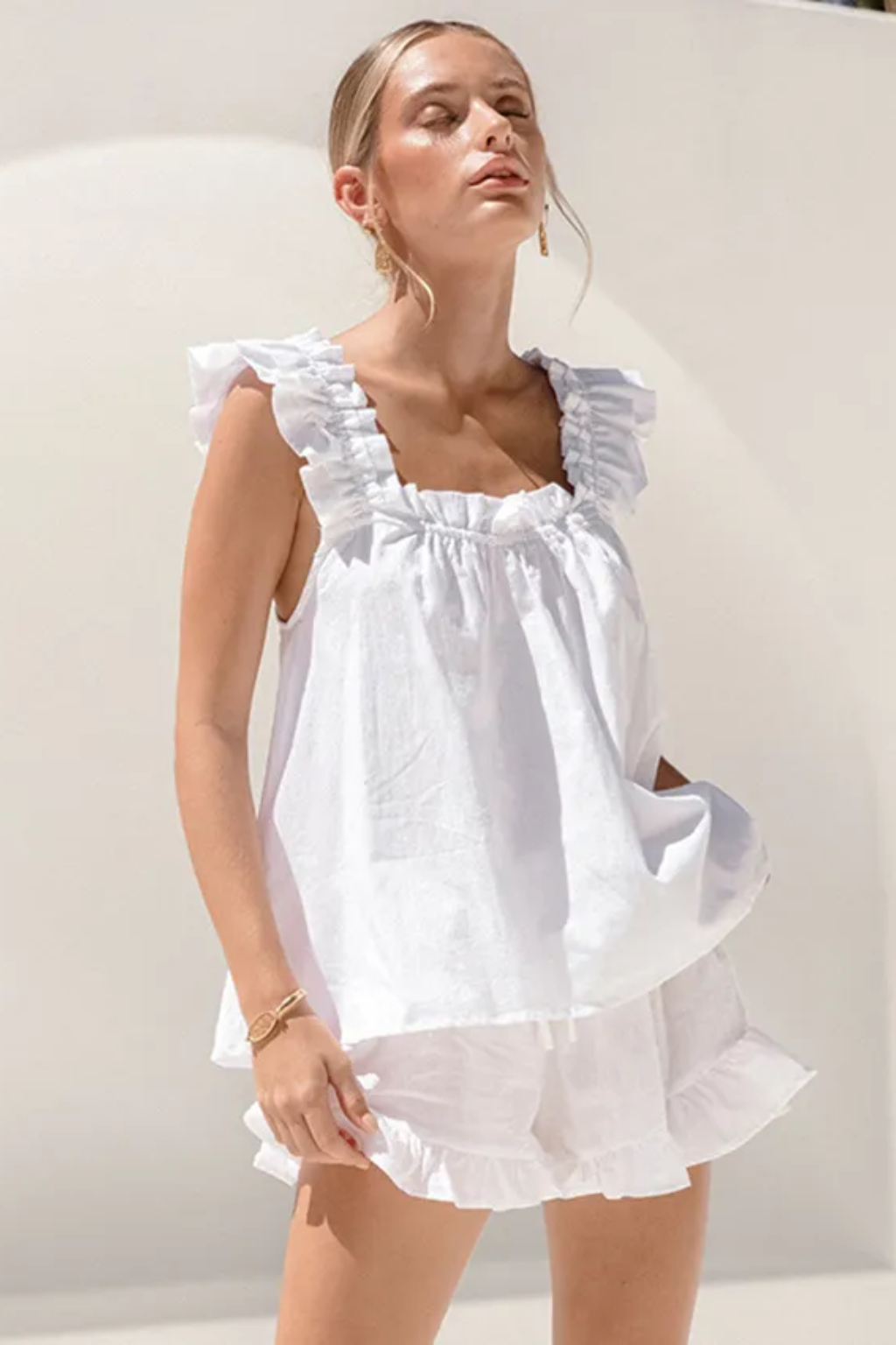 Soft-Touch Ruffle Shorts Set – Relaxed Sleeveless Summer Lounge Look