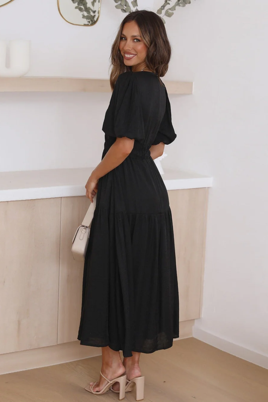 Feminine Puff-Sleeve Maxi Dress – Flowy Shape & Effortless Movement