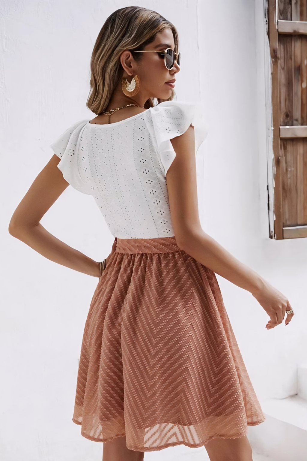 Ruffle-Sleeve Mini Dress – Effortless Fit & Flowy Summer Silhouette
