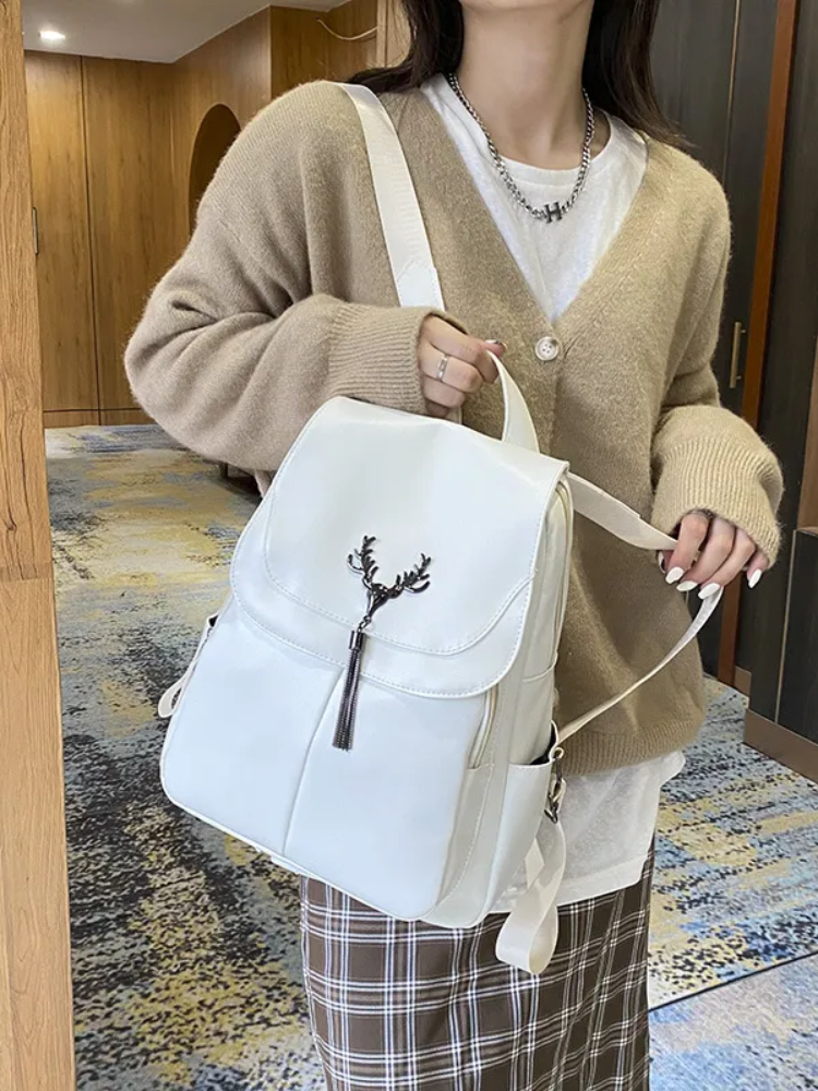 Stylish Women’s Travel Backpack – Spacious Design for Everyday & Weekend Use