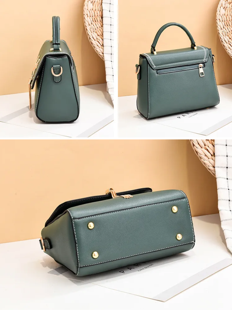 Chic Women’s Deer Head Shoulder Bag – Stylish Handbag with Tassel Detail