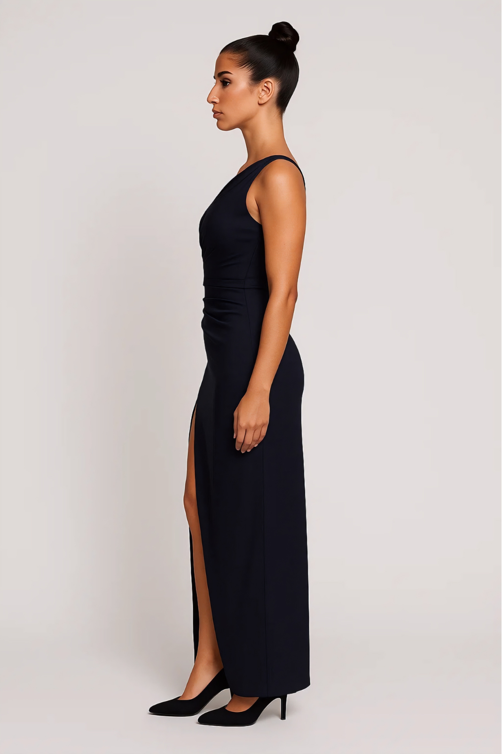 Sophisticated One-Shoulder Maxi Dress – Timeless Draped Silhouette
