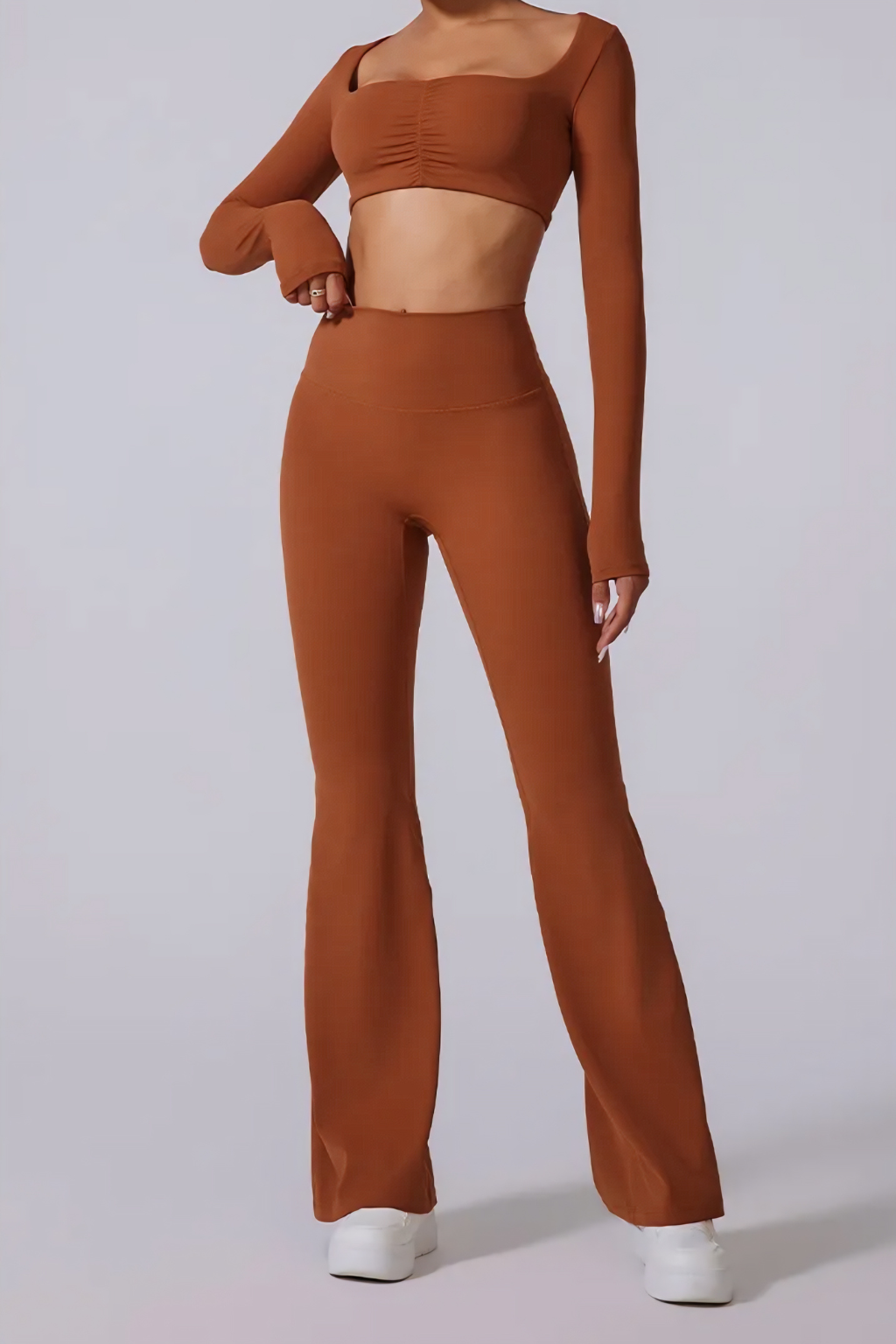 Sleek Flared Pants Two-Piece Set – Long-Sleeve Crop Top & High-Waist Fit
