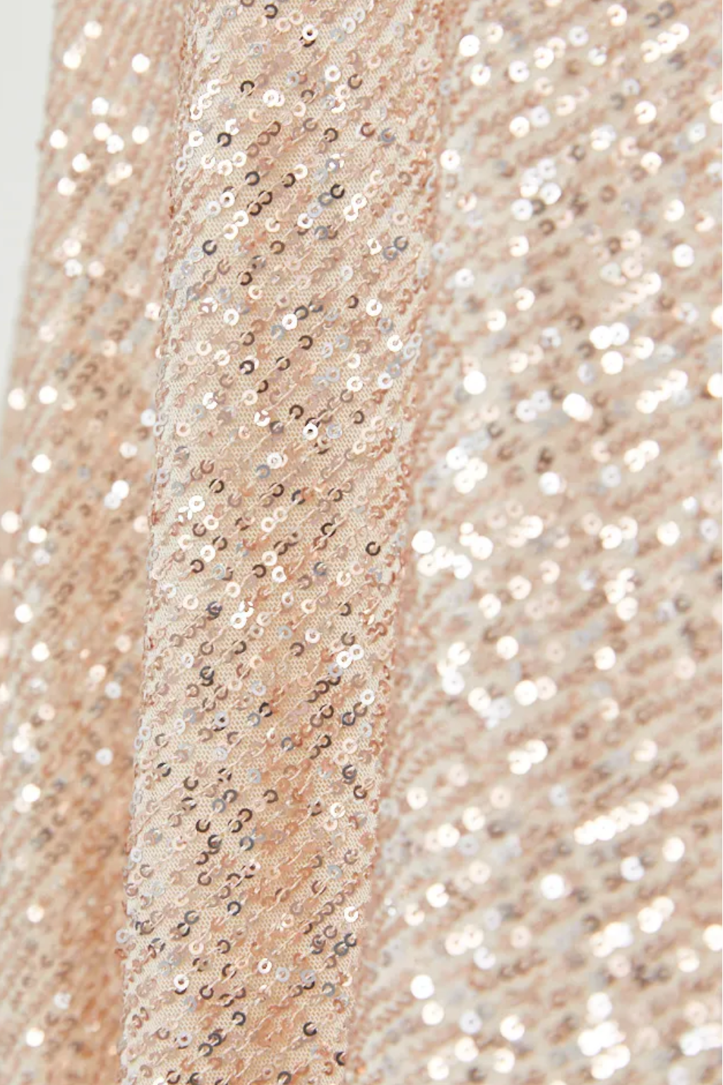 Mini Bodycon Dress – Square Neck Sling Strap & Shimmering Silhouette