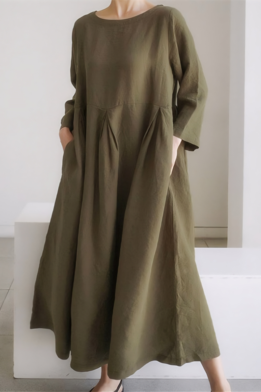 Relaxed Pleated Midi Dress – Effortless Comfort & Modern Simplicity