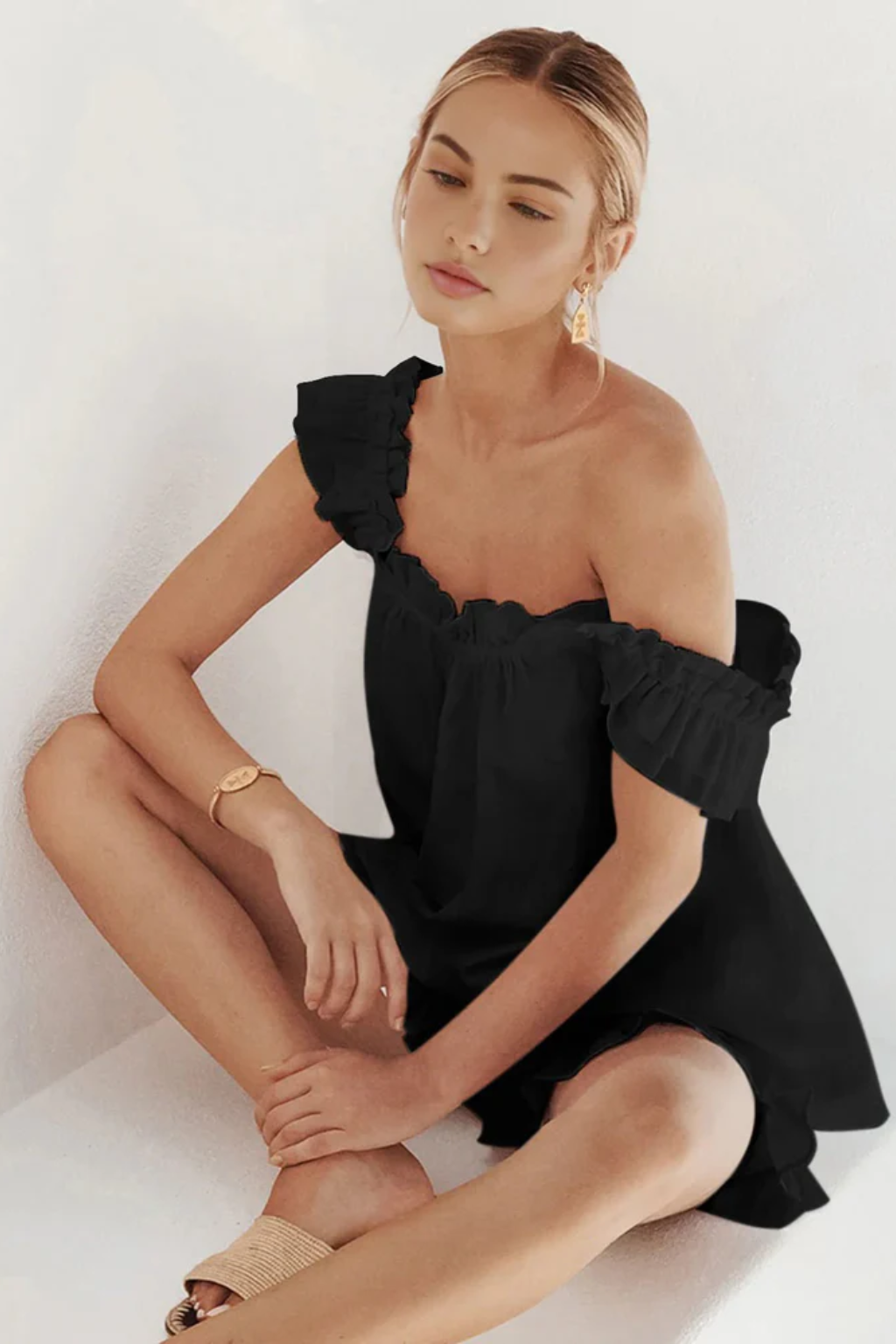 Soft-Touch Ruffle Shorts Set – Relaxed Sleeveless Summer Lounge Look