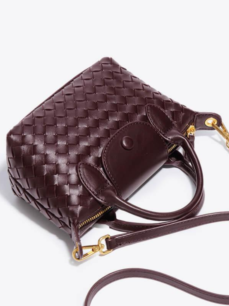 Woven Mini Crossbody Bag – Compact & Sophisticated