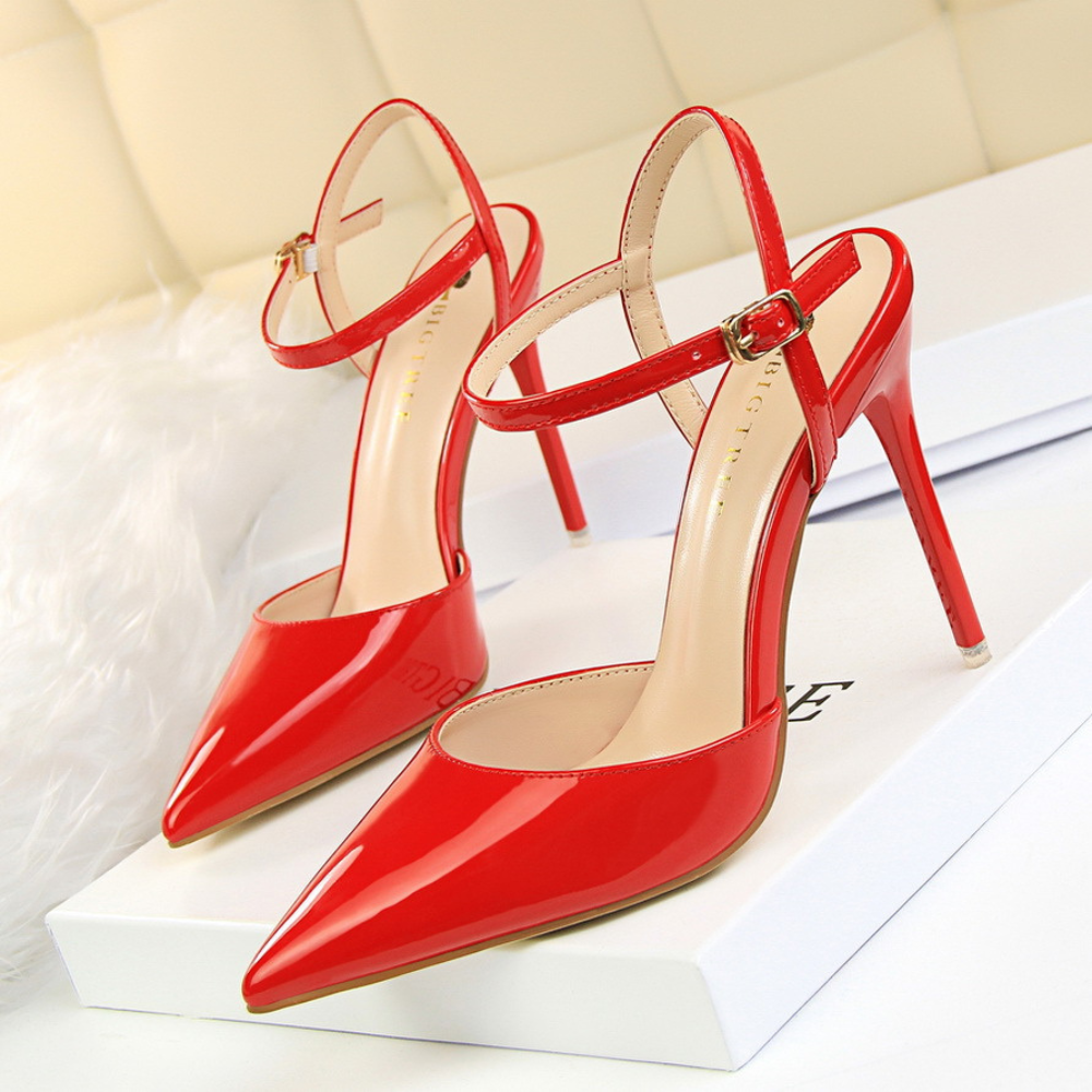 Classic Stiletto Heels – Pointed Toe & Ankle Strap
