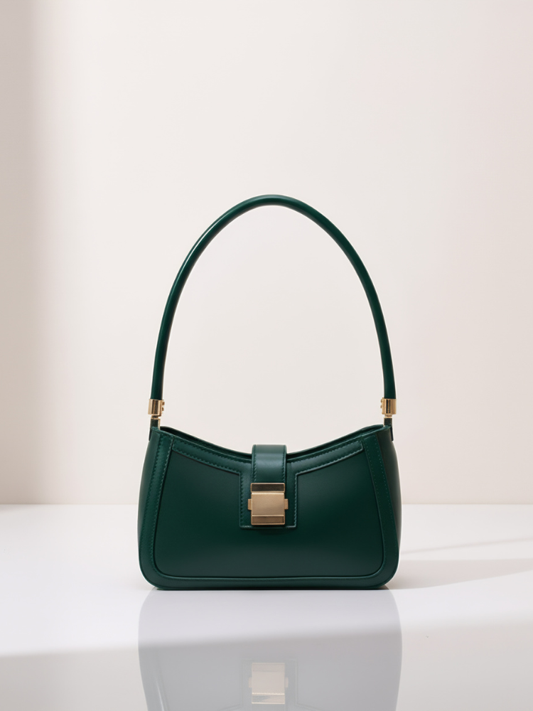 Chic Black Leather Shoulder Bag – Timeless Minimalist Design with Gold Clasp