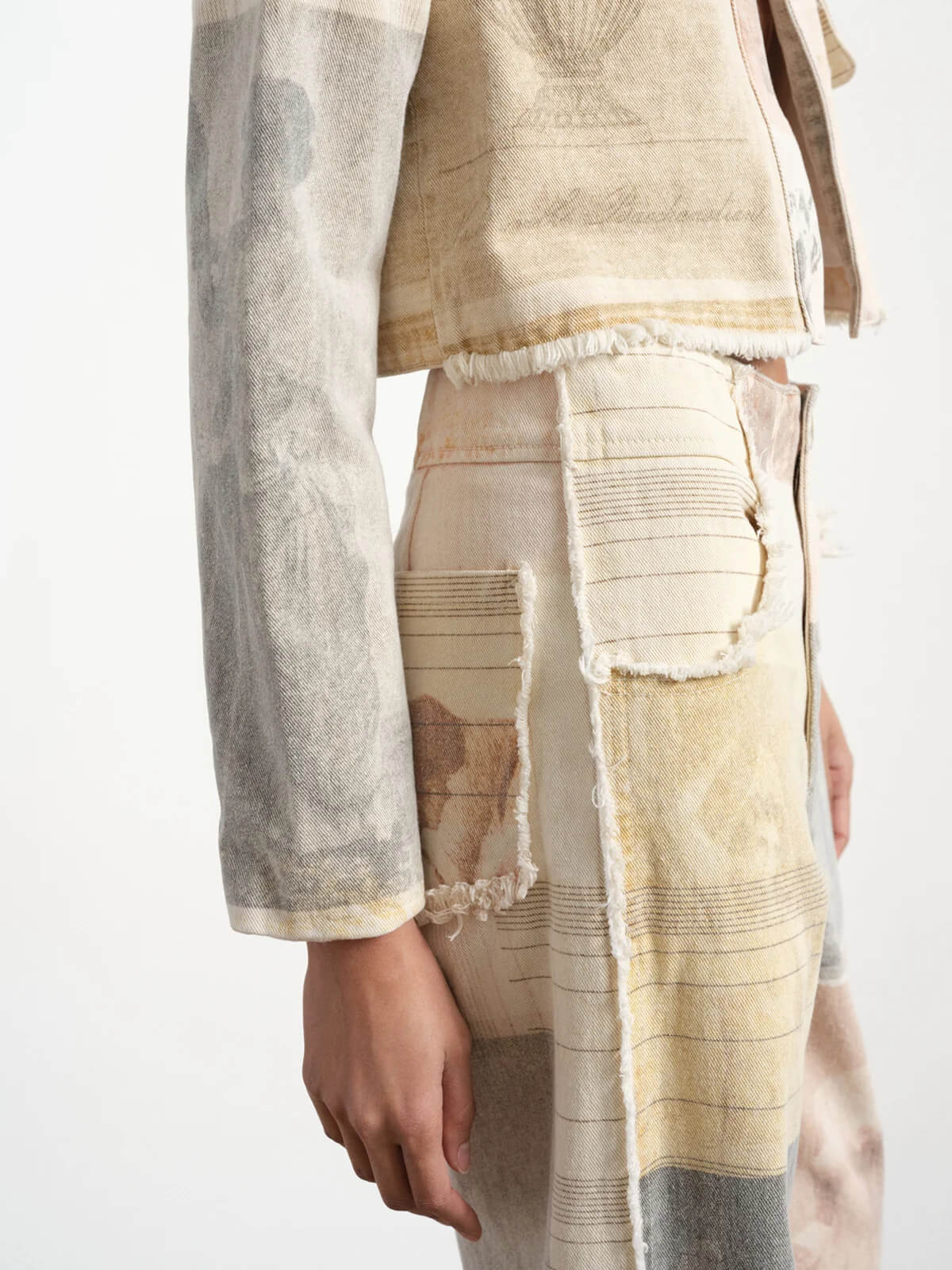 Women's Wide Leg Pants – Classical Art Print & Frayed Pocket Detail