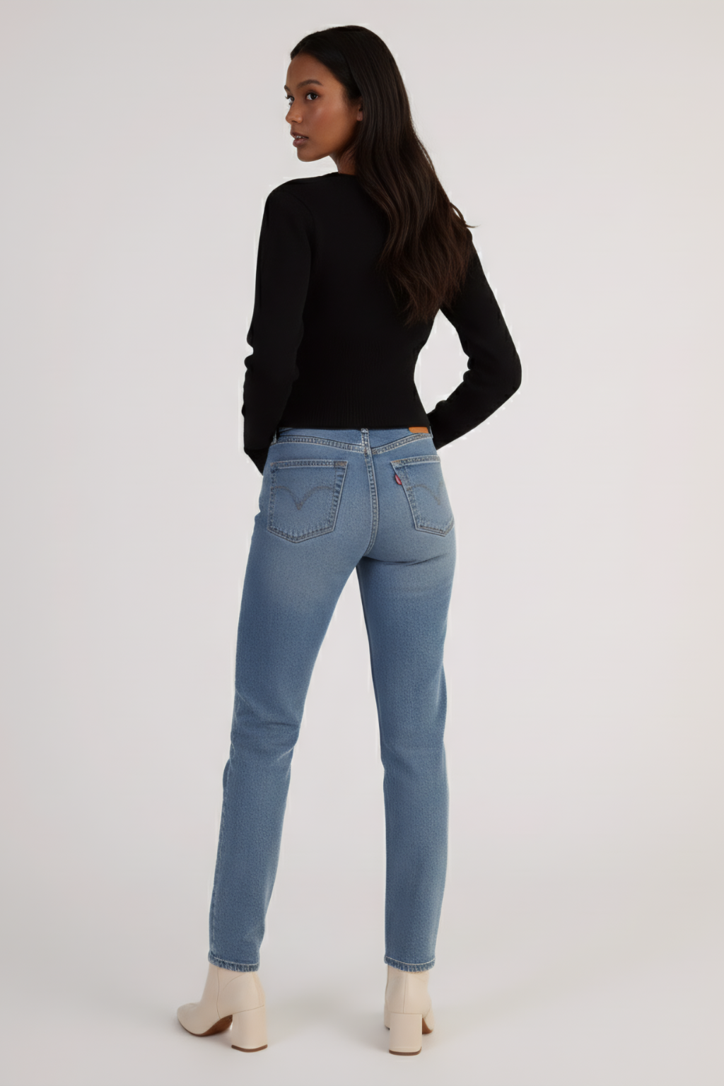 Chic Cropped Cardigan Sweater – Fitted Waist Panel & Long Sleeve Silhouette