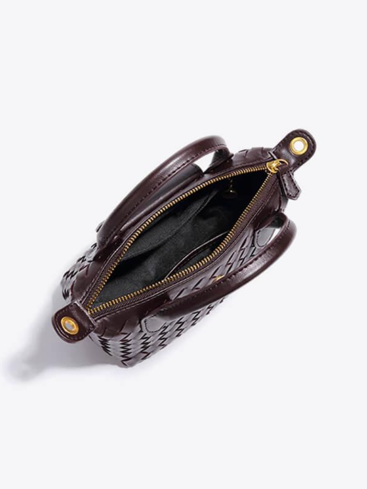 Woven Mini Crossbody Bag – Compact & Sophisticated