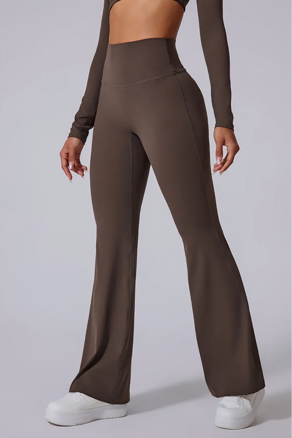 Sleek Flared Pants Two-Piece Set – Long-Sleeve Crop Top & High-Waist Fit