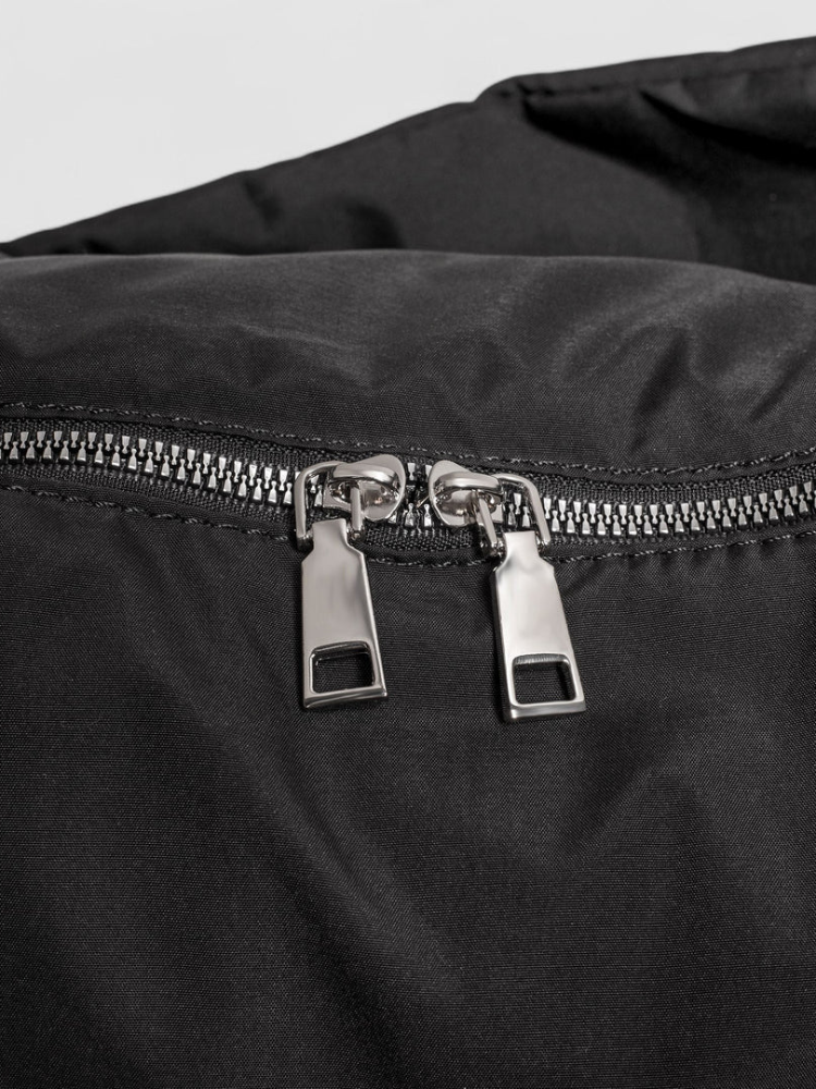 Lightweight Puffer Shoulder Bag – Water-Resistant & Spacious