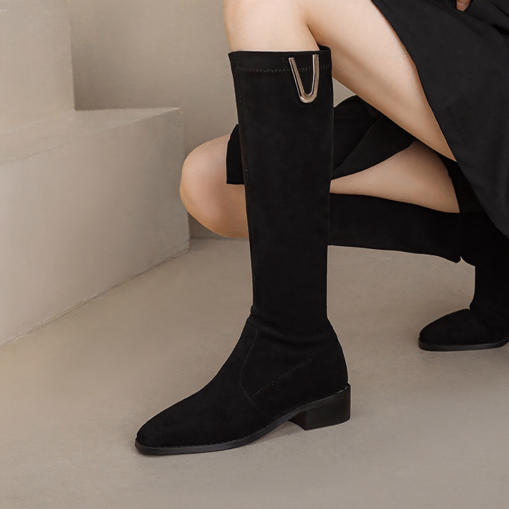 Women’s Soft-Fit Knee-High Boots – Low Heel & Sleek Walking Style