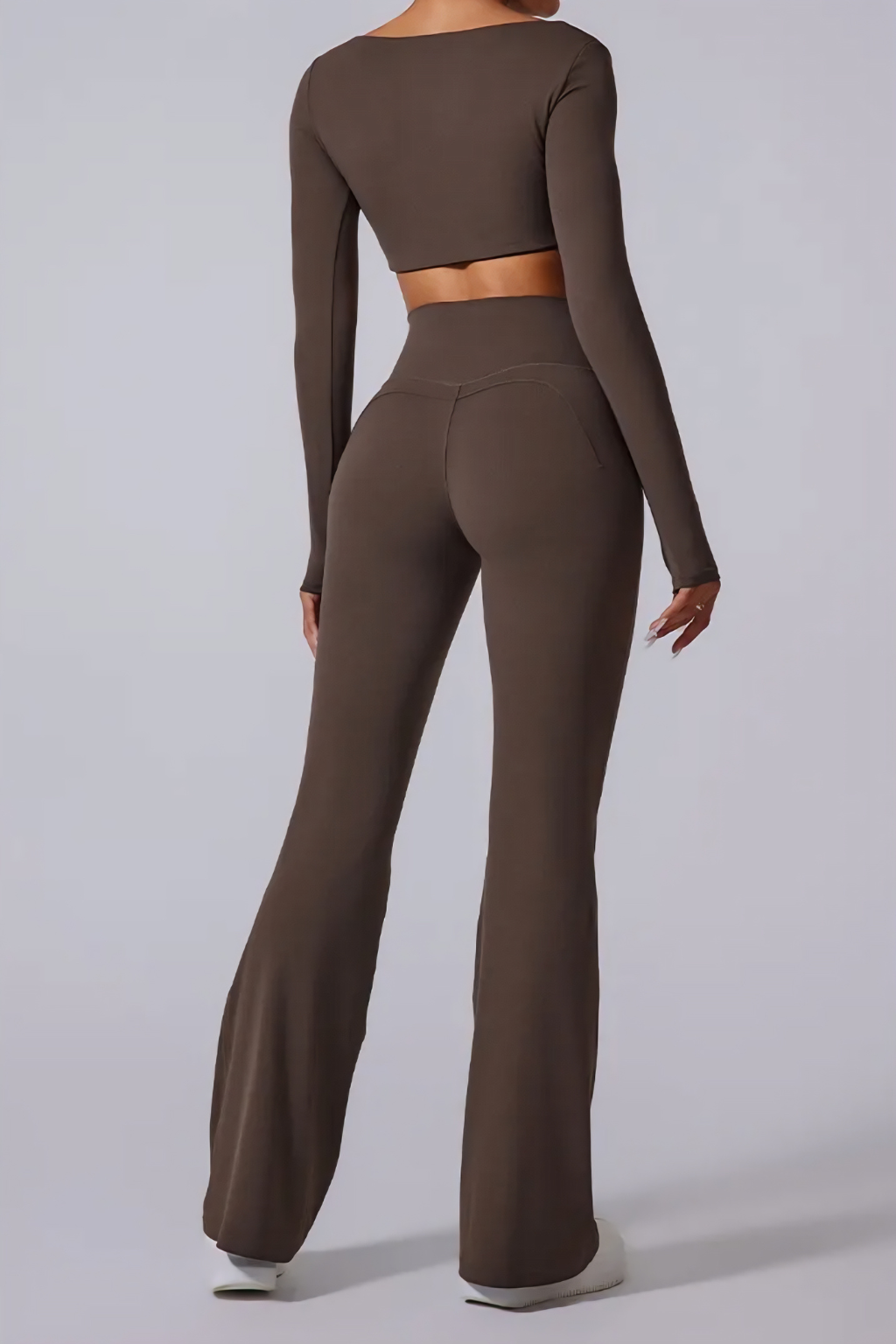Sleek Flared Pants Two-Piece Set – Long-Sleeve Crop Top & High-Waist Fit