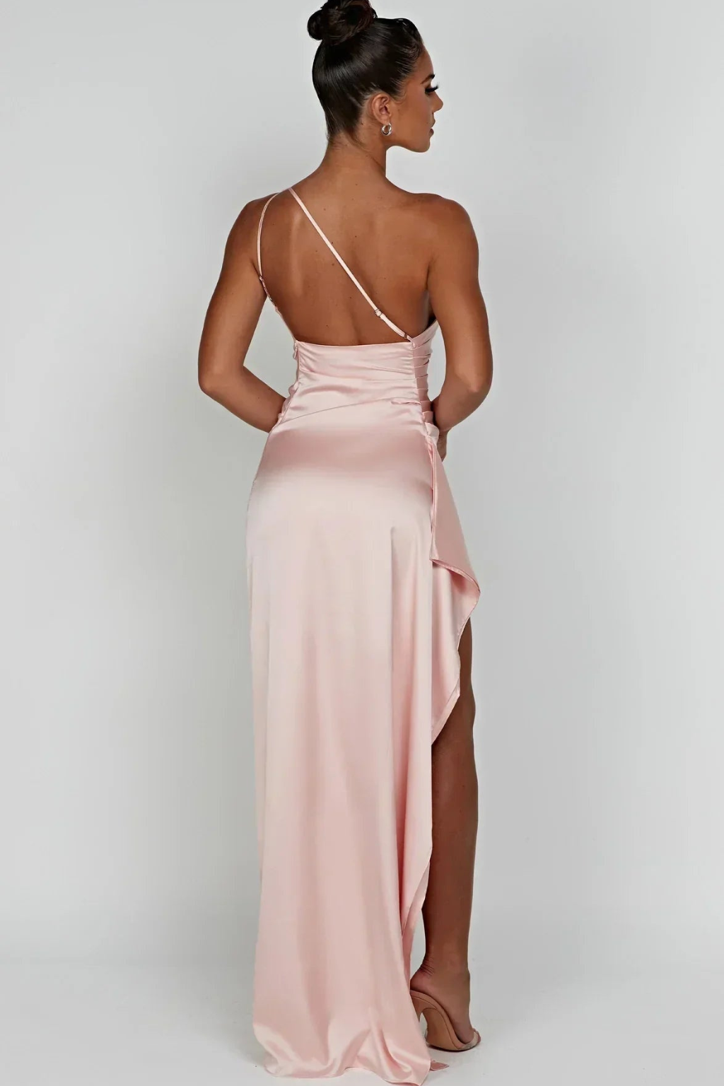 Satin One-Shoulder Evening Dress – Elegant Maxi Silhouette & High Split