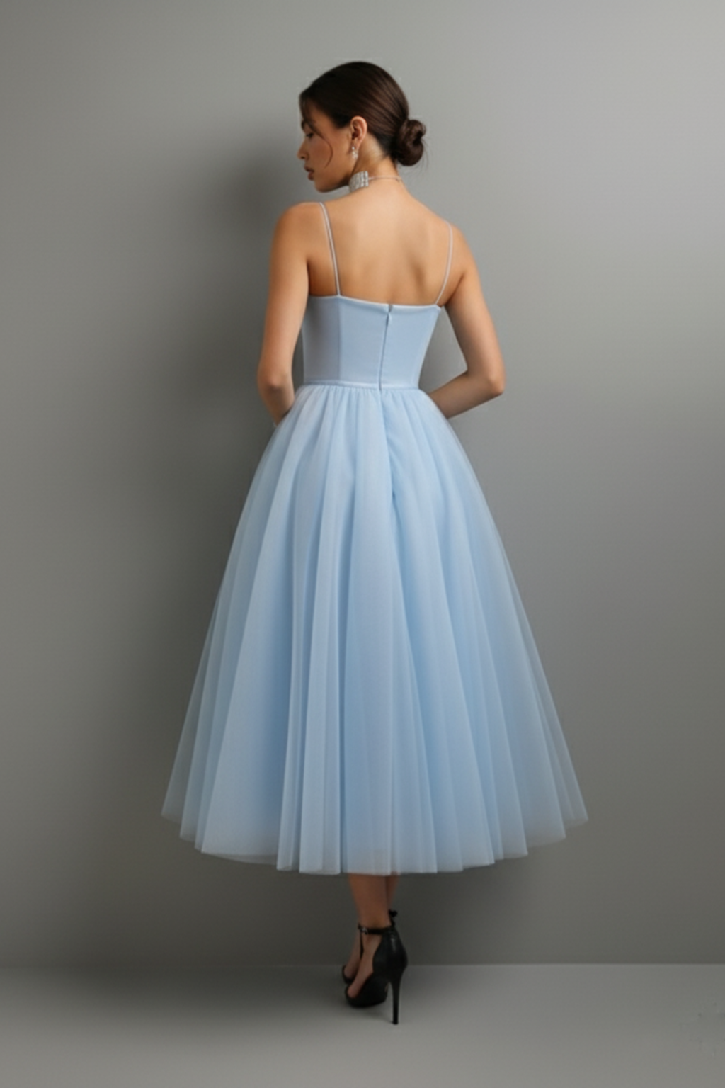 Graceful Corset-Bodice Midi Dress – Spaghetti Straps & Tulle Overlay