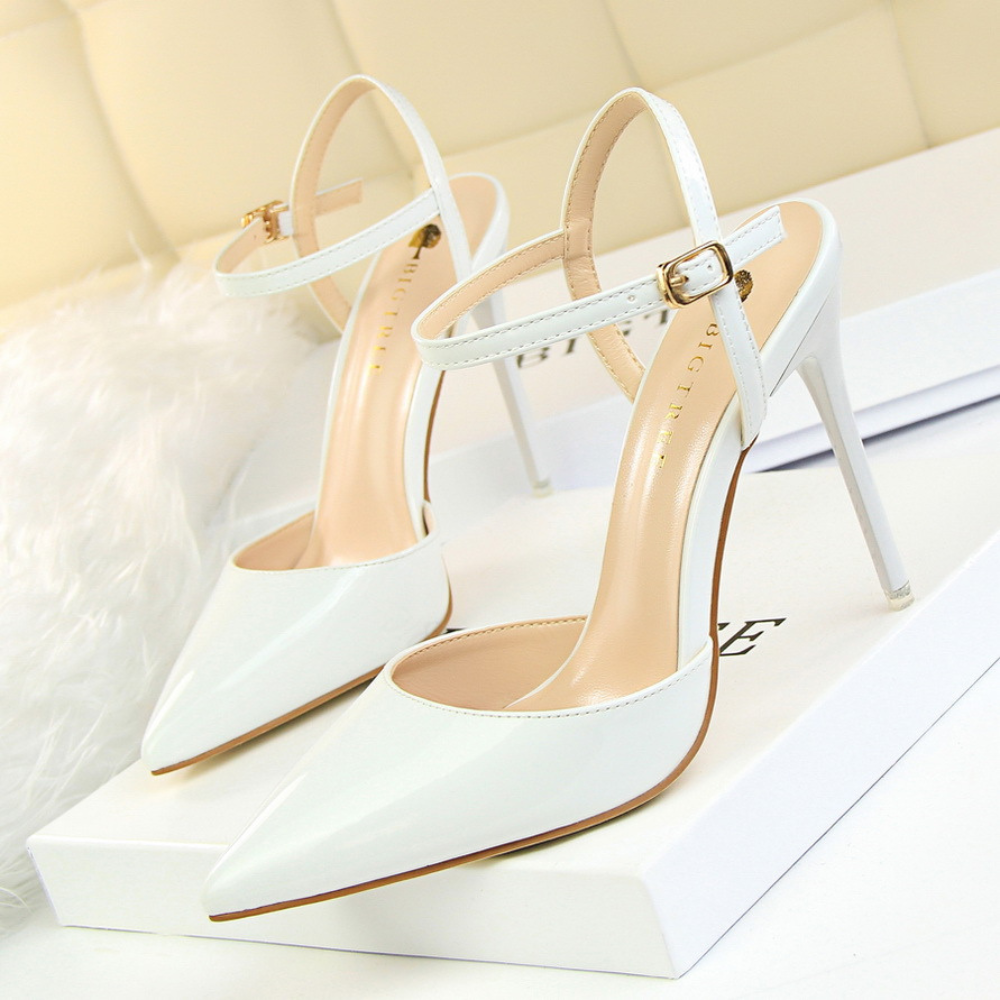 Classic Stiletto Heels – Pointed Toe & Ankle Strap