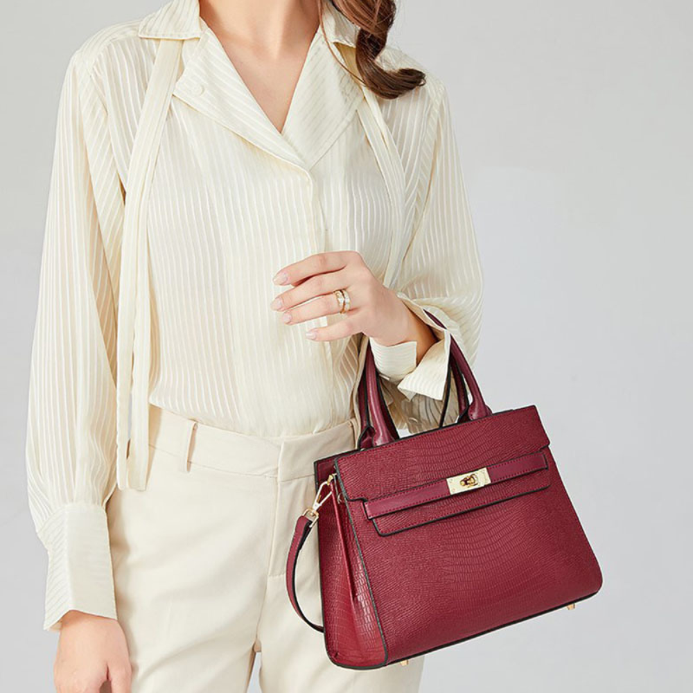 Structured Leather Handbag – Sophisticated & Versatile Tote for Work or Events
