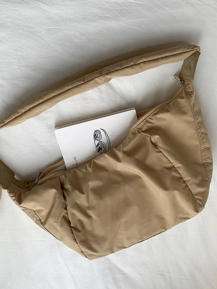 Lightweight Puffer Shoulder Bag – Water-Resistant & Spacious