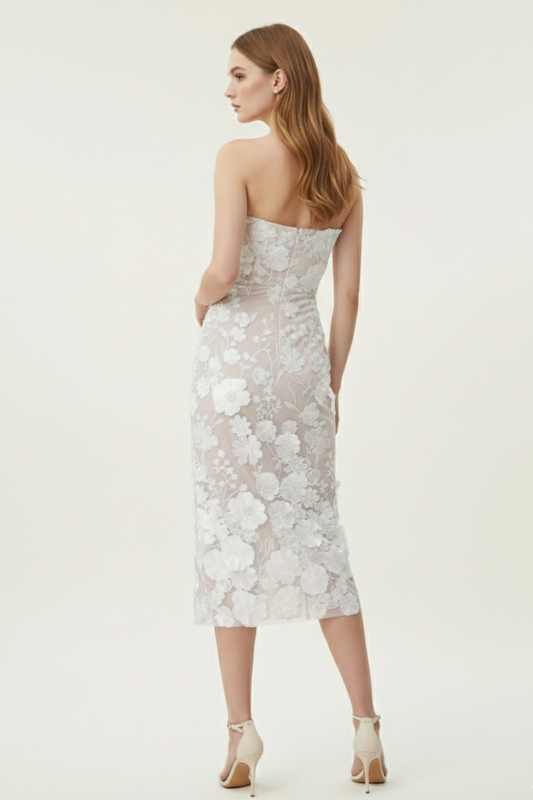Refined Strapless Midi Dress – Floral Appliqué Bodycon Silhouette