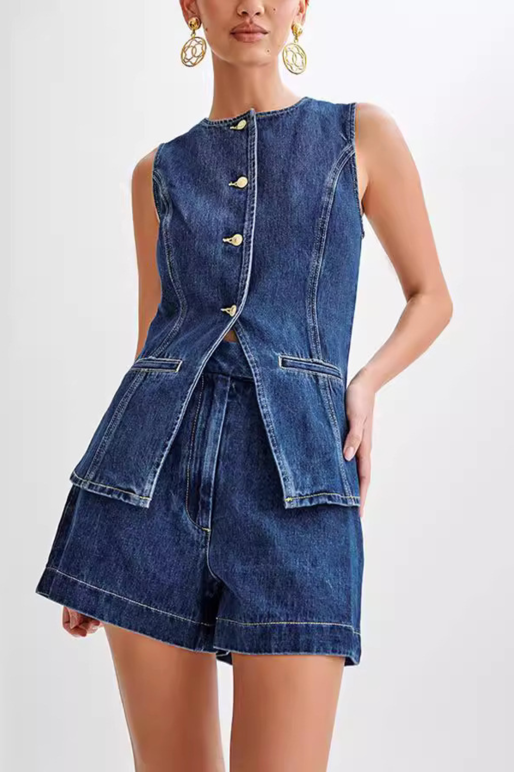 Refined Sleeveless Denim Two-Piece Set – Button-Up Vest Top & High-Waist Shorts